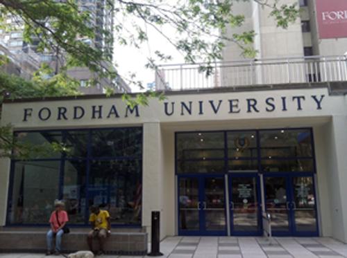 The front of Fordham College at Lincoln Center's Lowenstein building. (Mehgan Abdelmassih/The Observer)