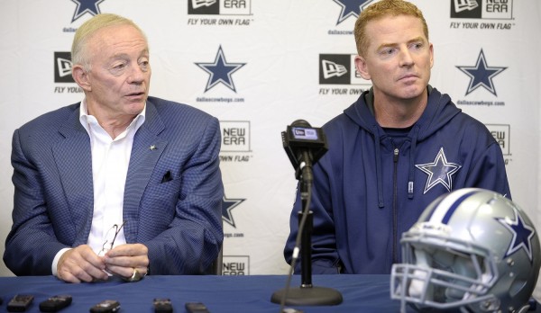 Dallas Cowboys owner Jerry Jones, left, and Cowboys coach Jason Garrett hold a pre-draft press conference in the scouting atrium at Valley Ranch in Irving, Texas, Monday, April 22, 2013.  (Max Faulkner/Fort Worth Star-Telegram/MCT)