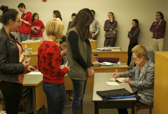 Mary+Higgins+Clark+%28left%29+speaks+to+Professor+of+English+Mary+Bly%E2%80%99s+Publishing+Theory+and+Practice+class+on+April+29.+She+spoke+about+her+career%2C+the+writing+industry+and+her+new+book