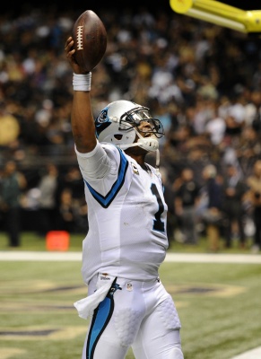 Carolina Panthers' Cam Newton (1) celebrates throwing the game-winning touchdown to Jerricho Cotchery late in the game on Sunday, Dec. 6, 2015, at Mercedes-Benz Superdome in New Orleans. (David T. Foster III/Charlotte Observer/TNS)