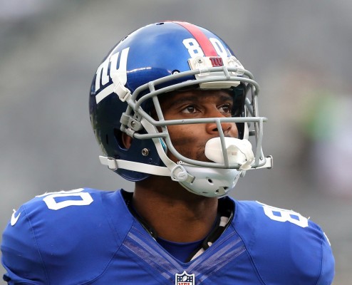 The Giants should rework Victor Cruzs contract so he can return for the 2016 season. (CHRIS PEDOTA/THE RECORD/MCT)