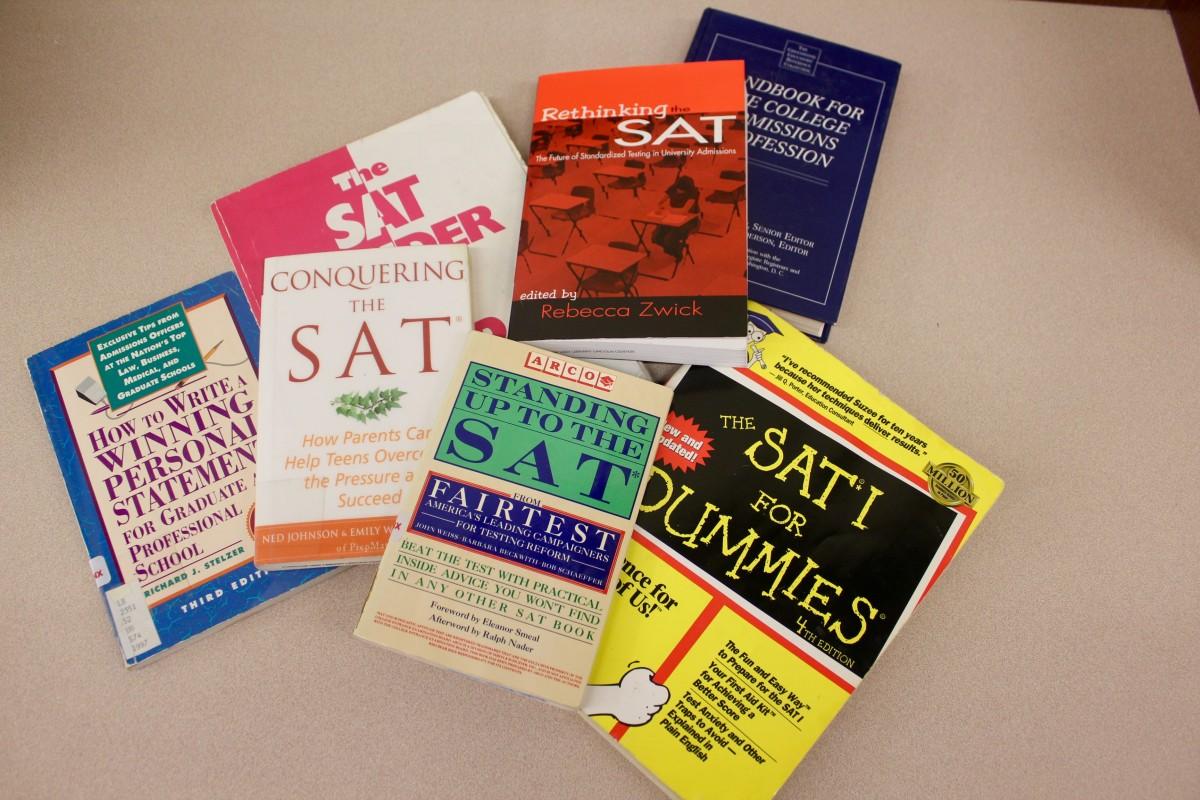 The SAT Prep book selection at Quinn Library might need to be updated after the new tests are put in place. (PHOTO BY SOFIA ALVAREZ/ THE OBSERVER)