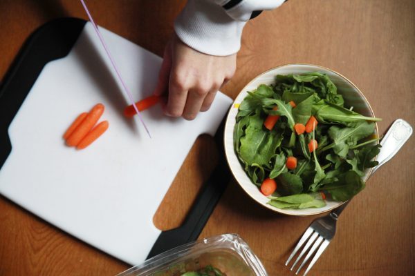 Students should start the new year with a resolution to live a healthier lifestyle by managing their diet. (EMMA DIMARCO/THE OBSERVER)