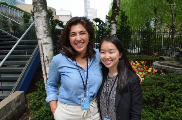 Olivia LaBarge (left), FCLC ’19, received an Honorable Mention at the Model United Nations Conference. (JILLIAN JAYMES/The Observer)