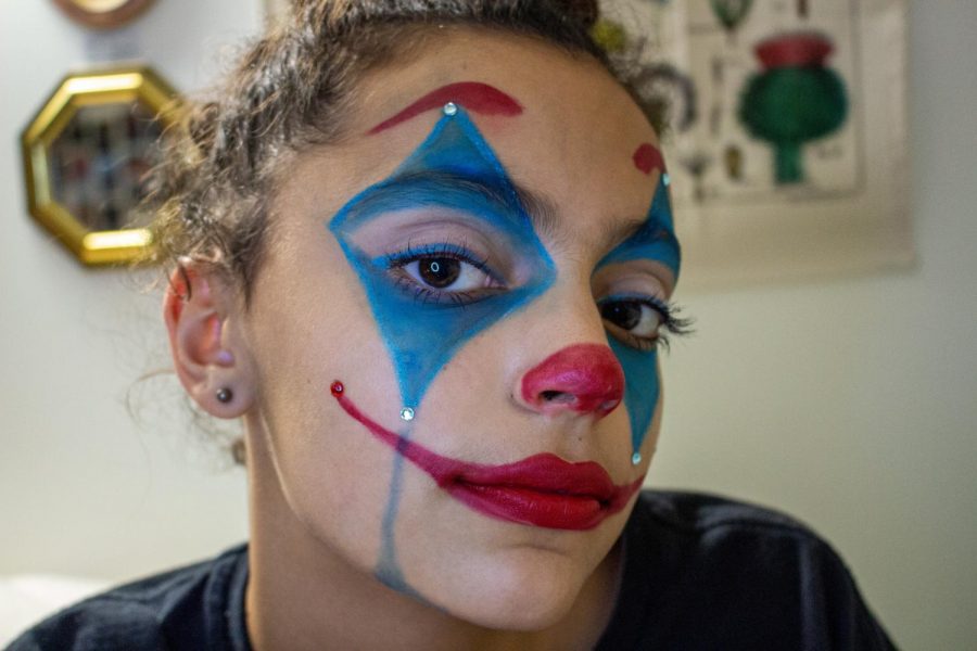 how to do clown makeup