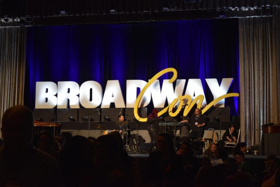 This+years+BroadwayCon+included+a+panel+on+what+to+do+with+a+theatre+B.A.%2C+a+panel+about+the+new+TV+show+Katy+Keene+and+of+course%2C+plenty+of+showtune+singalongs.
