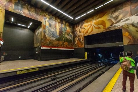 Universidad de Chile metro station