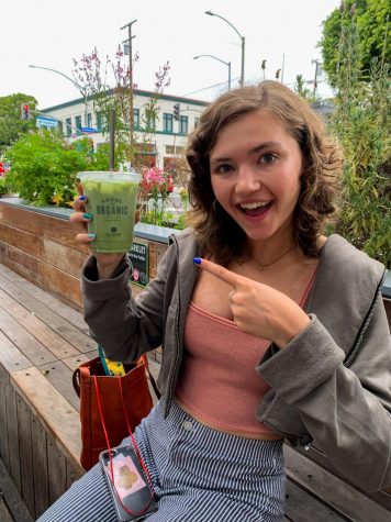 Tessa Burns, FCLC '23, uses her Instagram account, @therawalmond, to show that it's not hard to be healthy.