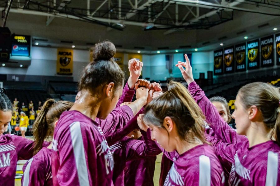 The Rams huddle during a Jan. 29 game against VCU. Their A10 tournament run ended prematurely against the same opponent following a fourth-quarter collapse in their semifinal game.