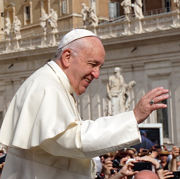 Pope+Francis+waving