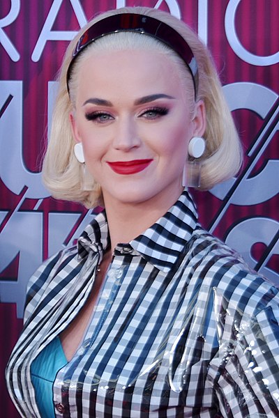 headshot of katy perry in 2019