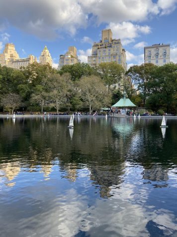 Small sailboats on a pond in central park