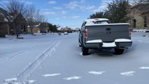 truck stuck in snow during texas winter storm