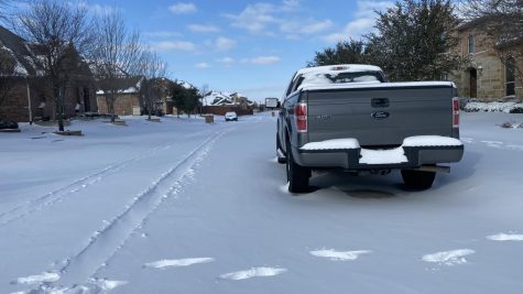 truck stuck in snow during texas winter storm