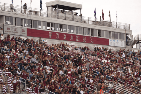 isabella scipioni describes the crowd at the football game she attended with a sea of maroon and white jerseys