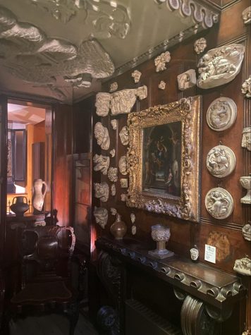 sir john soane's museum in london with images and reliefs on the walls