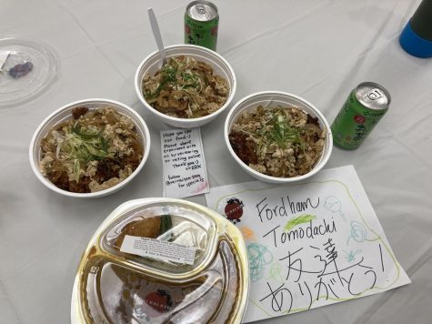 Tomodachi provides chicken katsudon (“katsu” meaning “to win”) made by Rai Rai Ken, a Japanese-owned restaurant located at East Village, to club members prior to midterm exams. It is a tradition among Japanese students to eat katsudon the night before taking an important test or school entrance exam.