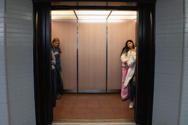 Next time you’re on the elevator with an acquaintance, try giving them a compliment to start a conversation.